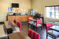 Comfort Inn & Suites Midtown - فطور