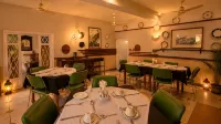 Hotel Inn Season - Art Deco Heritage Hotel in Jodhpur - Pet friendly