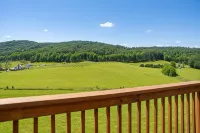 Shenandoah Park, SkylineDr.,Trails, Wine, Massanutten Ski Resort&Charlottesville