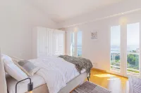 Villa Oliva with private heated pool and amzing views