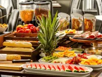 Sunday London Staines-upon-Thames Heathrow T5 - breakfast