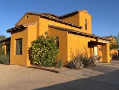 Charming Spanish-style 2-bed 1.5-bath guest house in Mesa Desert Uplands