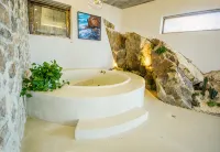 Zaihaibian Hostel