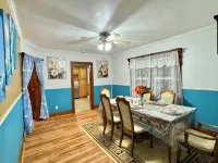 Charming 2-bedroom apartment in Pleasant Blasdell with morning breakfast. - 2-Star