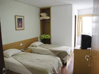 Hotel Family Hotels near Pari