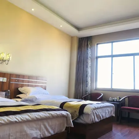 Heqing Tianyi Business Hotel