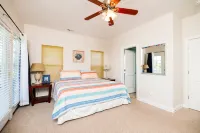 Boma Beach House: Balconies, Seas & Great Company!