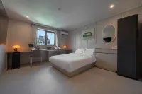 Workers Hotel Ansan by Aank
