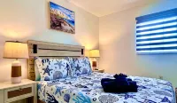 Heated Pool and  Spa Family Retreat-Near Anna Maria Island and Bradenton Beach.