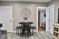 Family-Friendly Lakewood Home 4BR, Full Kitchen & Yard!