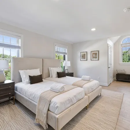 Elegant Home w/7BRs, Game Room, Luxury Yard, Pool