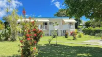 3 min from the beach! Lovely single-storey Ixora rental with terrace and balcony - 2-Star