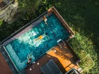Sky Hill Villa Surattthani 鄰近波塔瓦寺的酒店