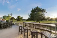 Sunset Oasis: 4 Bed Retreat w/ Pool Heating Included! Stunning Golf Course Views