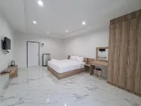 Nub Thong Residence