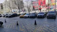 Homeinn Selected Hotel (Dezhou Xinhu Central Plaza Finance Building) - parking