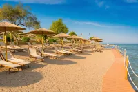 Zeus Dolce by Wyndham Athens - Beach