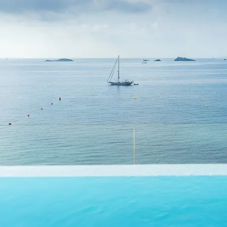 One Ibiza Suites