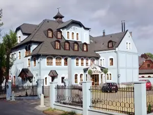 AGH Hotel