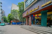 愛捷商務飯店（高鐵站紀念碑店）
