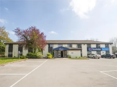 TRAVELODGE BRIDGEND PENCOED のホテル