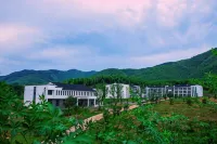 Shikang Shiwai Taoyuan Leisure Tourist Resort