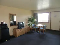 Campus Inn Baraboo - Motels