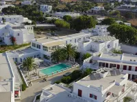 Petinaros Hotel - Pools