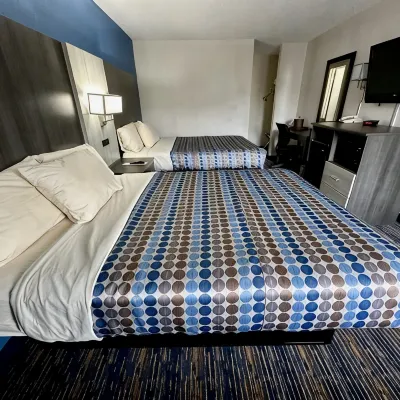 Red Carpet Inn Orchard Park Hotels near New Era Field