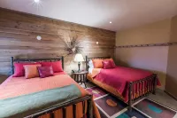 Cozy Cabin 11 at the Almo Inn near City of Rocks/Castle Rock Park in Almo, Idaho
