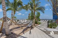 Stylish Apartments with Partial Ocean Views in Downtown - Condos