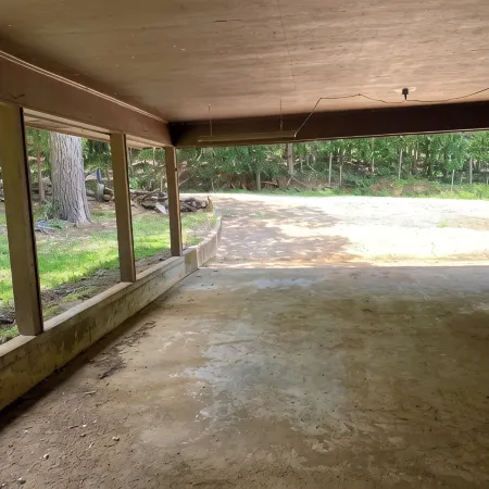 Lakefront 3-bedroom house located on Lake Darbonne.