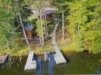 Charming 2-Bedroom Cottage Lake Property with Kayaks Firepit and Great Fishing! Hotels in Langlade County
