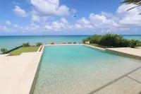The Great House, Stunning 4-Bedroom Coastal Retreat with Panoramic Ocean Views - Homestays