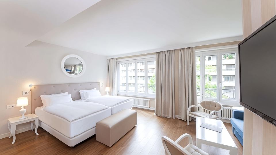 Hotel Geneva by Fassbind