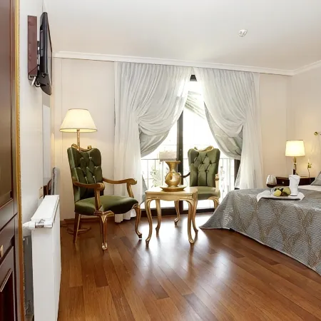 Saint John Hotel