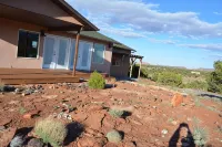 4-bedroom house in tranquil Torrey with WiFi, AC. Enjoy a peaceful getaway! - 4-Star