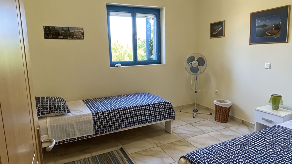 Mikros Pyrgos: All-season Getaway, Private Pool, Fabulous Sea & Mountain Views