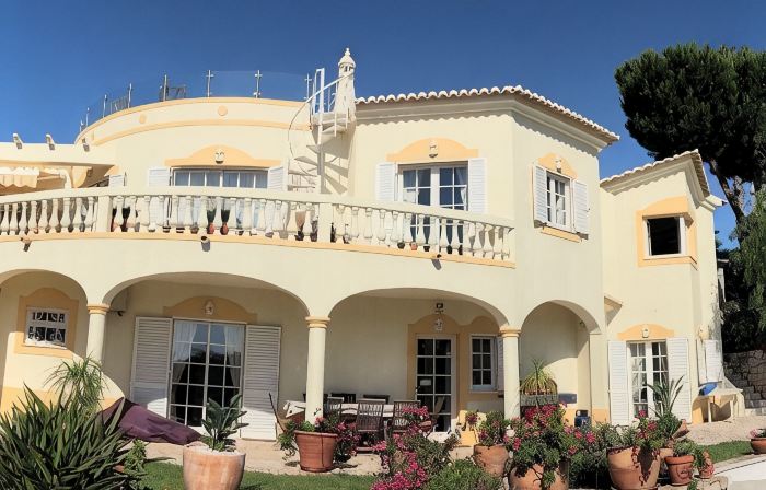 Spectacular Villa. Late Availability Special Prices. Inc Pool & Hot Tub Heating.