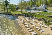 🌟 Unique Houseboat Experience on Lake Winnipesaukee - Harborside 🚤🌊 - Pools