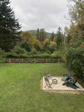 Stockbridge Village Cottage With Mountain View’s and walk to town