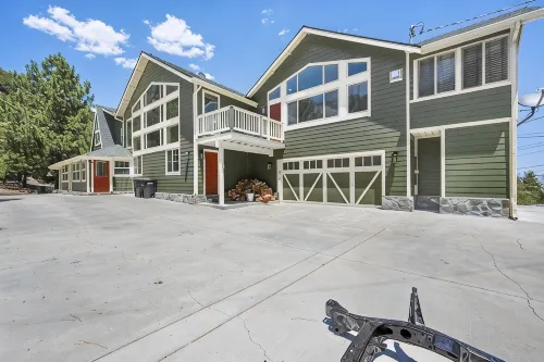 Spacious, Luxury, Picturesque "Mountain High Manor"- Ski Resort Town!