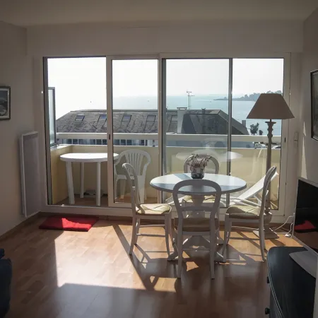 Studio with beautiful sea view EXCEPTIONAL 50m FROM THE BEACH WITHOUT OPPOSITE