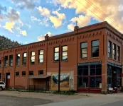 Studio Loft in historic Silverton Building - Wifi