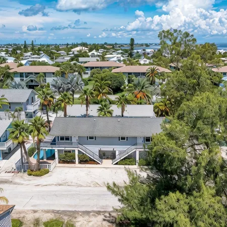 July Flash Sale • Amazing Location • Private Deck • Pool