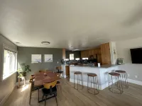 Peaceful Retreat with Ocean Views, Tall Pine Trees, and Beautiful Garden - Wi-Fi