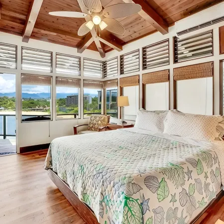 Spectacular Oceanfront Getaway at Kalapaki Beach