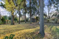 Gourmet Kitchen, King-sized Bed, Charming Ottawa Hills Colonial