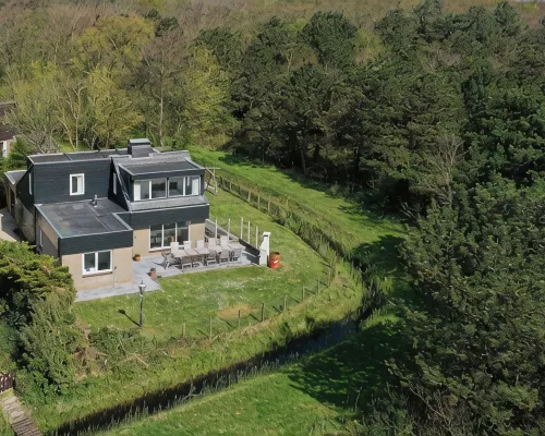 Child Friendly, 5 bedrooms, 2 bathrooms, 3 Toillets, Sauna, large garden Hotels in De Cocksdorp