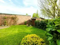 Haus Meereswind Esens, 3 Bedrooms, Conservatory with Fireplace